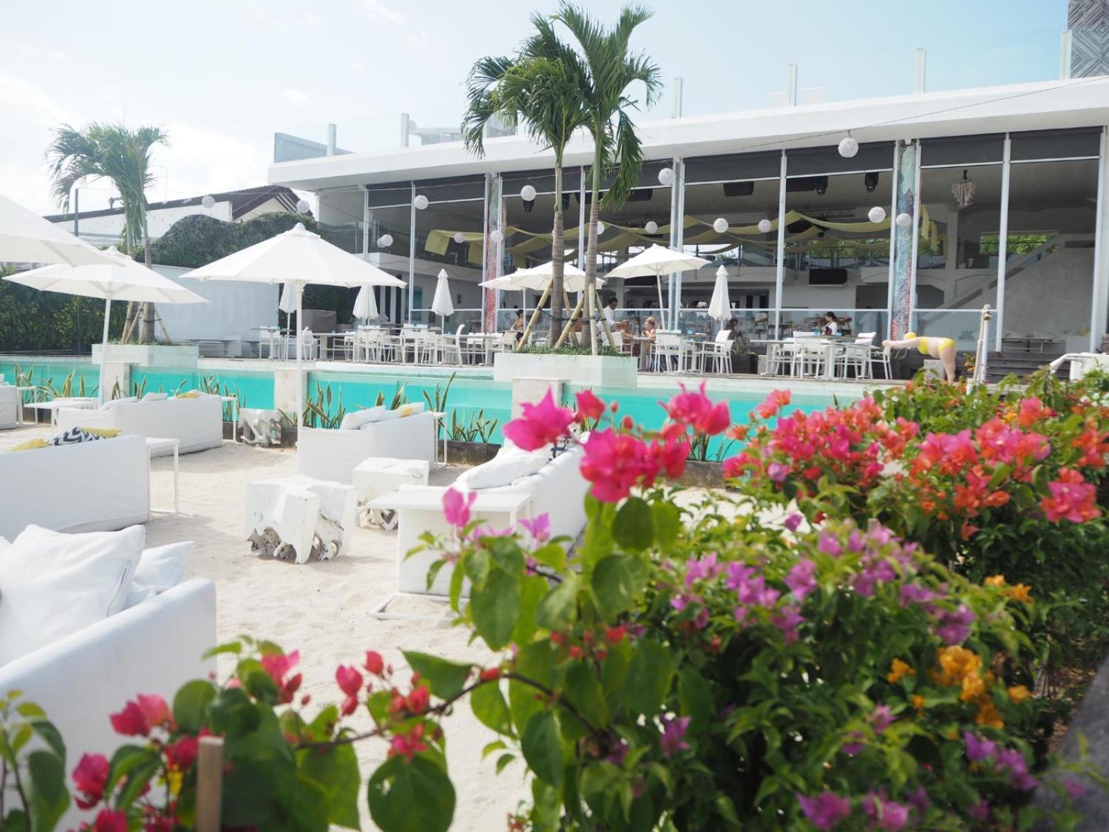 Pronoia Beach Resort Jimbaran Extérieur photo